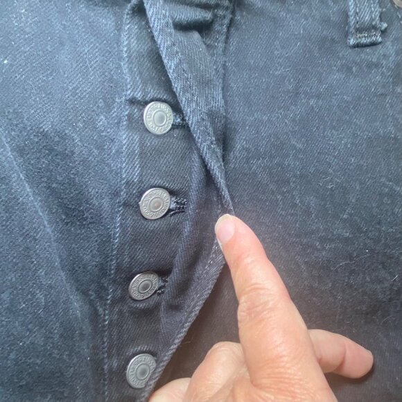 Levis Mens 501 Black Denim Shorts With Button Fly - Picture 4 of 7